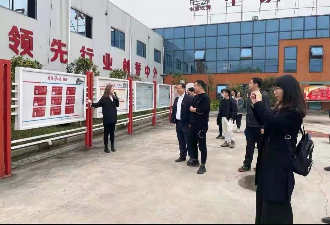 乐鱼网站温州分公司党支部与 中铁十六局集团温州市与铁路S2线6标项目党支部 开展党建联建交流活动